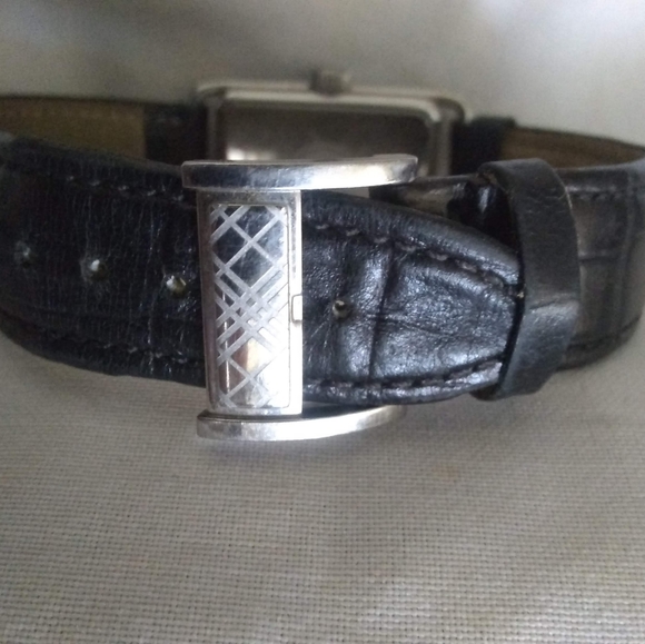 Vintage Burberry watch - Picture 10 of 10